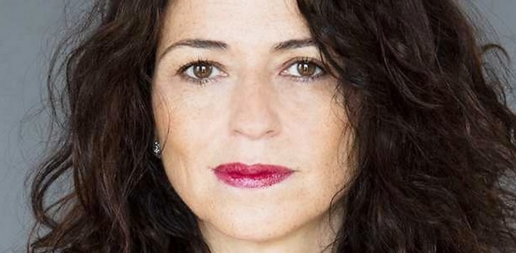 Interview Karine Tuil : "Le roman est le lieu du questionnement"