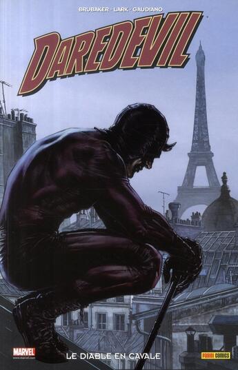 Couverture du livre « Daredevil t.15 : le diable en cavale » de Brubaker et Lark et Gaudiano aux éditions Panini