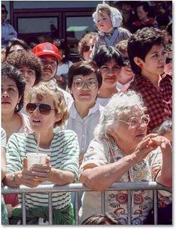 Couverture du livre « Public matters » de Janet Delaney aux éditions Michael Mack