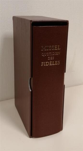 Couverture du livre « Missel quotidien des fidèles : marron (3e édition) » de Abbe Daniel Joly aux éditions Clovis