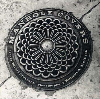 Couverture du livre « Manhole covers » de Melnick Mimi aux éditions Mit Press