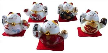 Couverture du livre « Ensemble de 5 chats maneki neko en porcelaine » de  aux éditions Dg-exodif