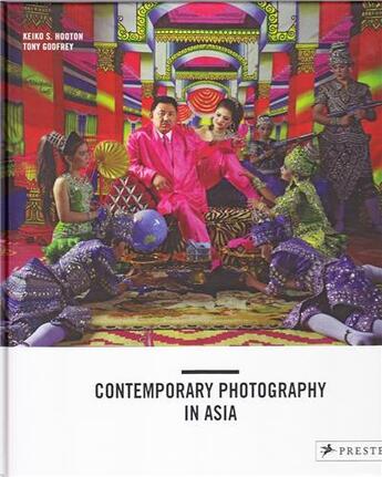 Couverture du livre « Contemporary photography in asia » de Hooton K /Godfrey T aux éditions Prestel