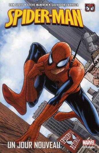 Couverture du livre « Spider-Man ; un jour nouveau » de  aux éditions Panini