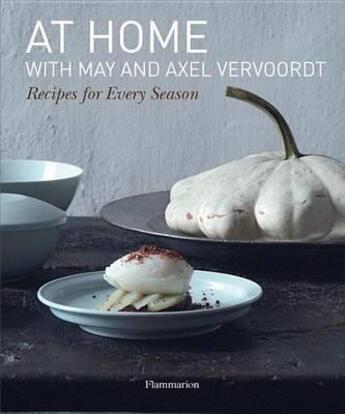 Couverture du livre « At home with may and Axel Vervoordt » de Axel Vervoordt aux éditions Flammarion