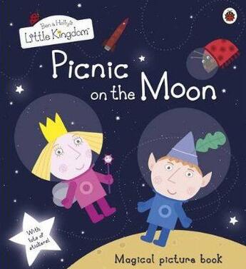 Couverture du livre « Ben And Holly'S Little Kingdom: Picnic On The Moon Picture Book With Stickers » de Ladybird aux éditions Ladybird