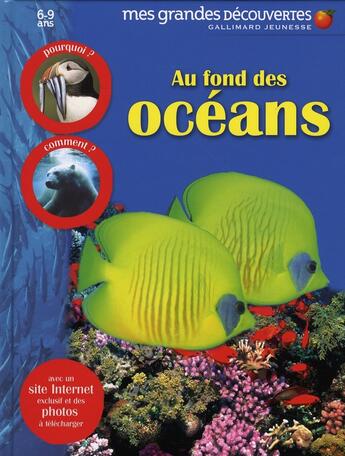 Couverture du livre « Au fond des océans » de Collectifs Jeunesse aux éditions Gallimard-jeunesse