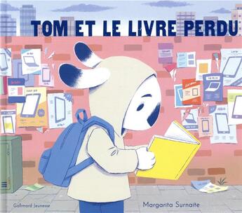 Couverture du livre « Tom et le livre perdu » de Margarita Surnaite aux éditions Gallimard-jeunesse