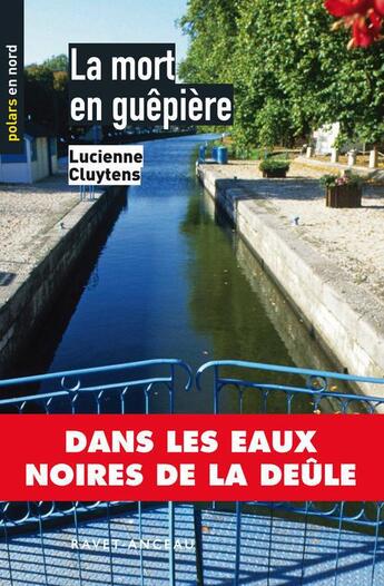 Couverture du livre « La mort en guêpière » de Lucienne Cluytens aux éditions Ravet-anceau