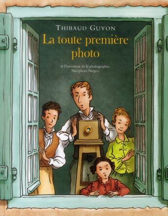 Couverture du livre « La toute première photo » de Thibaud Guyon aux éditions Ecole Des Loisirs