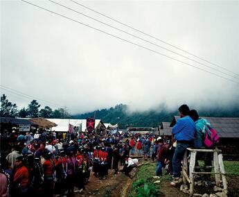 Couverture du livre « Bruno serralongue encuentro,chiapas 1996 » de Serralongue Bruno aux éditions Spector Books