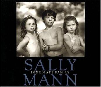 Couverture du livre « Sally mann immediate family (paperback) » de Sally Mann aux éditions Aperture