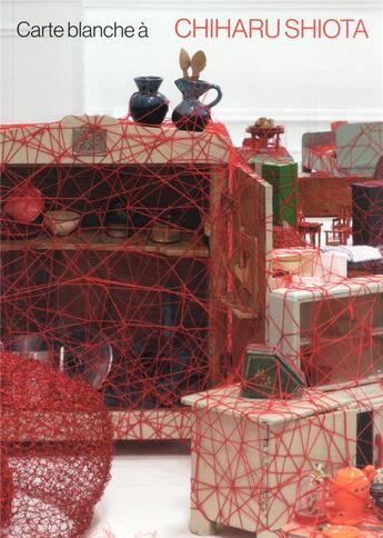 Couverture du livre « Carte blanche à Chiharu Shiota » de Julie Crenn aux éditions Reunion Des Musees Nationaux