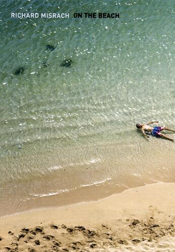 Couverture du livre « On the beach » de Richard Misrach aux éditions Textuel