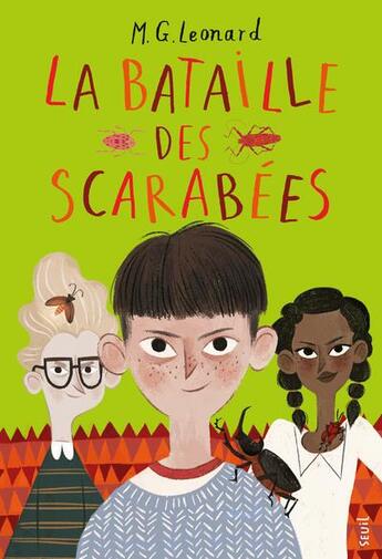 Couverture du livre « La bataille des scarabées » de M. G. Leonard aux éditions Seuil Jeunesse