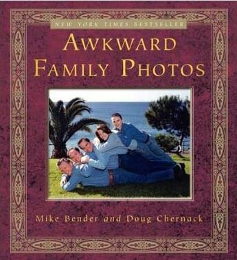 Couverture du livre « Awkward family photos » de Bender Mike aux éditions Random House Us