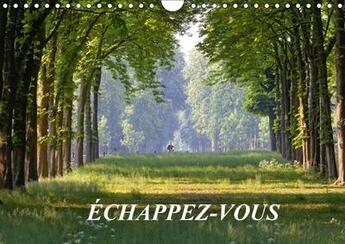 Couverture du livre « Echappez vous calendrier mural 2018 din a4 horizontal - une succession de mondes ouvra » de Lack P aux éditions Calvendo