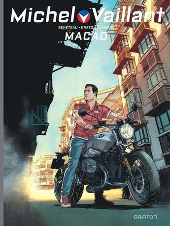 Couverture du livre « Michel Vaillant - saison 2 Tome 7 : Macao » de Denis Lapiere et Philippe Graton et Benjamin Beneteau aux éditions Graton