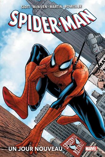 Couverture du livre « Spider-Man : un jour nouveau » de Dan Slott et Steve Mcniven et Marcos Martin et John Romita Jr aux éditions Panini