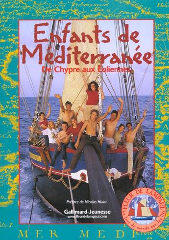 Couverture du livre « Le tour du monde par les iles de chypre aux eoliennes » de Raphaelle Bergeret aux éditions Gallimard-jeunesse