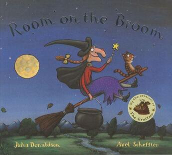 Couverture du livre « ROOM ON THE BROOM » de Julia Donaldson et Axel Scheffler aux éditions Pan Macmillan