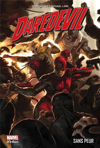 Couverture du livre « Daredevil par Brubaker Tome 2 : sans peur » de Ed Brubaker et . Collectif aux éditions Panini