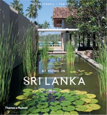 Couverture du livre « At home in sri lanka » de Fennell James/Sykes aux éditions Thames & Hudson
