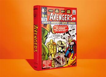Couverture du livre « Marvel Comics Library Avengers : v. 1. 1963-1965 » de Stan Lee et Kurt Busiek et Jack Kirby et Kevin Feige aux éditions Taschen