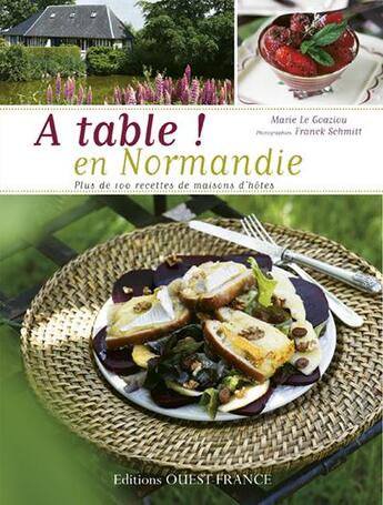 Couverture du livre « À table ! en Normandie » de Marie Le Goaziou aux éditions Ouest France
