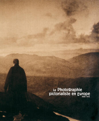 Couverture du livre « Photographie pictorialiste en europe » de  aux éditions Point Du Jour