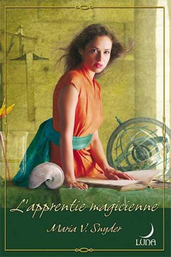 Couverture du livre « L'apprentie magicienne » de Maria V. Snyder aux éditions Harlequin