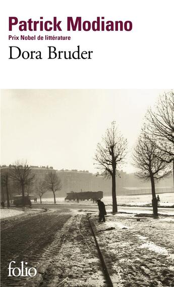 Couverture du livre « Dora Bruder » de Patrick Modiano aux éditions Folio