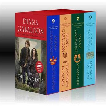 Couverture du livre « OUTLANDER BOXED SET: OUTLANDER - OUTLANDER, DRAGONFLY IN AMBER, VOYAGER, DRUMS OF AUTUMN » de Diana Gabaldon aux éditions 