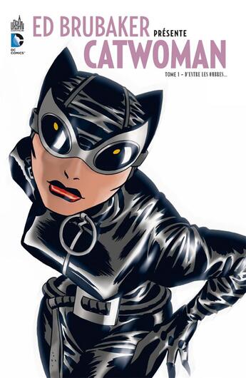 Couverture du livre « Catwoman Tome 1 ; d'entre les ombres » de Judd Winick et Guillem March aux éditions Urban Comics