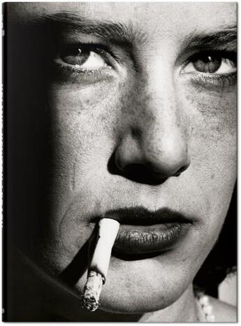 Couverture du livre « Helmut Newton, legacy » de Helmut Newton et Matthias Harder et Philippe Garner aux éditions Taschen