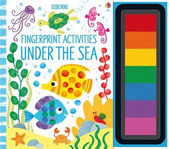 Couverture du livre « Under the sea ; fingerprint activities » de Whatmore Candice et Fiona Watt aux éditions Usborne