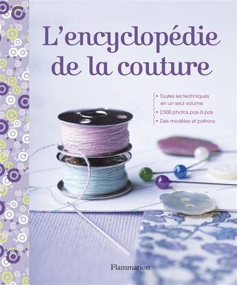 Couverture du livre « L'encyclopedie de la couture » de Alison Smith aux éditions Flammarion