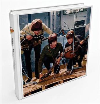 Couverture du livre « The beatles eight arms to hold you » de Simon Wells aux éditions Antique Collector's Club