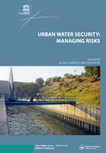 Couverture du livre « Urban water security : managing risks » de  aux éditions Unesco