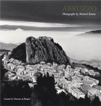 Couverture du livre « Abruzzo » de Michael Kenna aux éditions Nazraeli