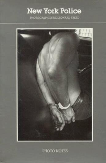 Couverture du livre « New York police » de Leonard Freed aux éditions Actes Sud