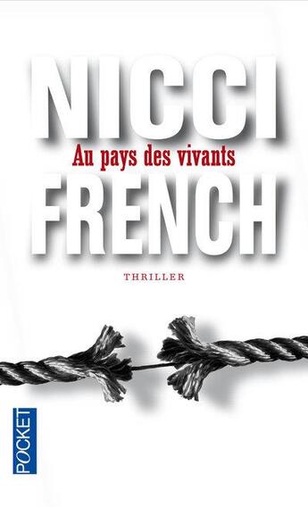 Couverture du livre « Au pays des vivants » de Nicci French aux éditions Pocket