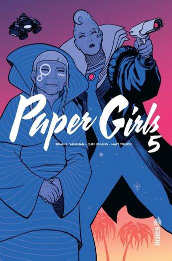 Couverture du livre « Paper girls Tome 5 » de Cliff Chiang et Brian K. Vaughan aux éditions Urban Comics