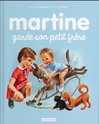 Couverture du livre « Martine Tome 18 : Martine garde son petit frère » de Marcel Marlier et Gilbert Delahaye aux éditions Casterman