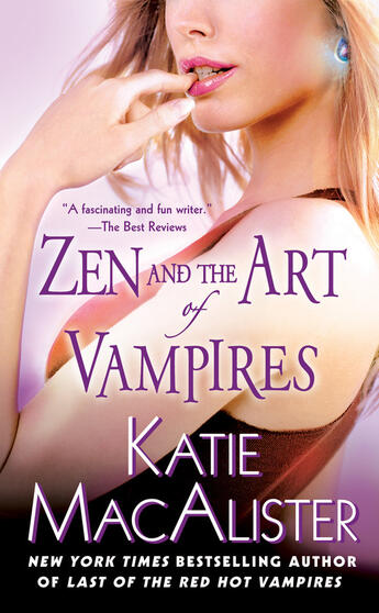 Couverture du livre « Zen and the Art of Vampires » de Katie Macalister aux éditions Penguin Group Us