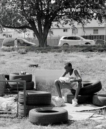 Couverture du livre « Jeff wall exposure » de Jeff Wall aux éditions Guggenheim