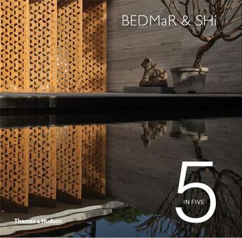 Couverture du livre « Bedmar & shi five in five (hardback) » de Smyth Darlene aux éditions Thames & Hudson