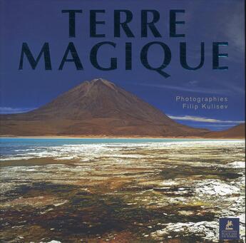 Couverture du livre « Terre magique » de Filip Kulisev aux éditions Place Des Victoires