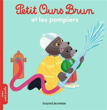 Couverture du livre « Petit Ours Brun et les pompiers » de Marie Aubinais et Daniele Bour et Martin Bour aux éditions Bayard Jeunesse