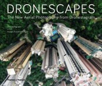 Couverture du livre « Dronescapes (hardback) » de Dronestagram aux éditions Thames & Hudson